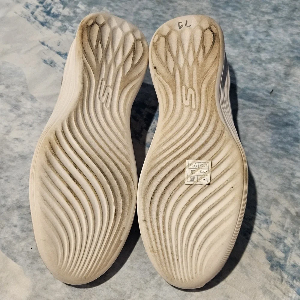 Skechers ultra go